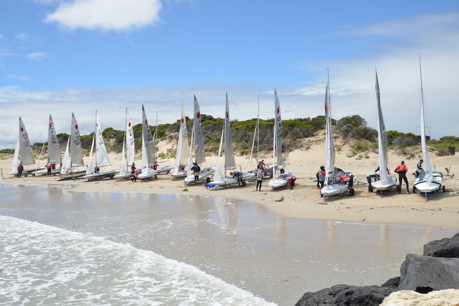 Fireball Nationals | Strong winds and massive swells at Rivoli Bay regatta