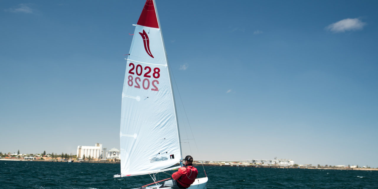 Alan Riley takes the early lead in 2020 Sabre Nationals at Wallaroo Sailing Club